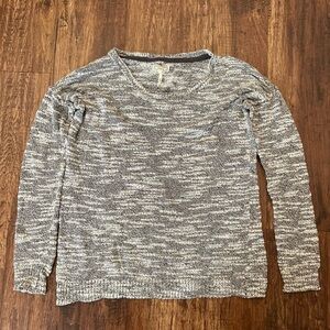 Kirra Marled Gray V-Neck Sweater